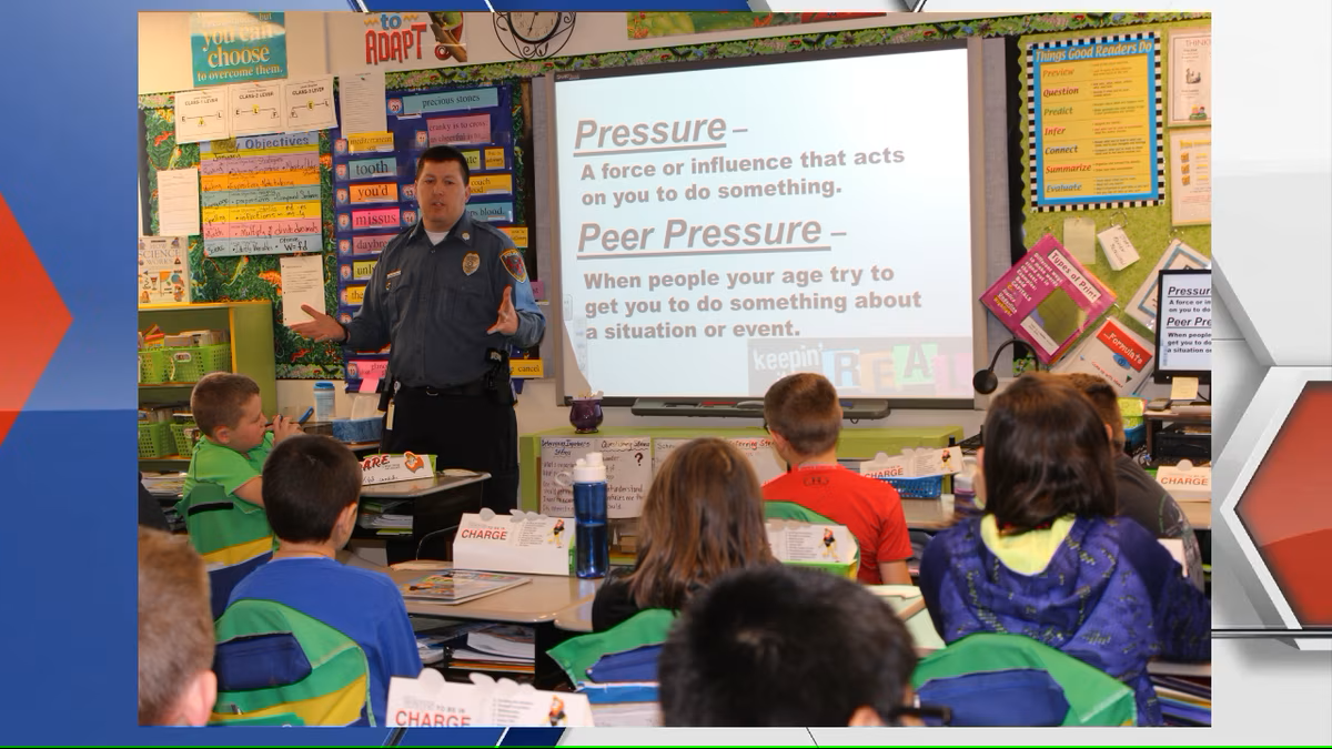 Emerson Elementary School is thrilled to announce the launch of the Drug Abuse Resistance Education (DARE) police program, aimed at empowering young minds to make informed and responsible decisions.
