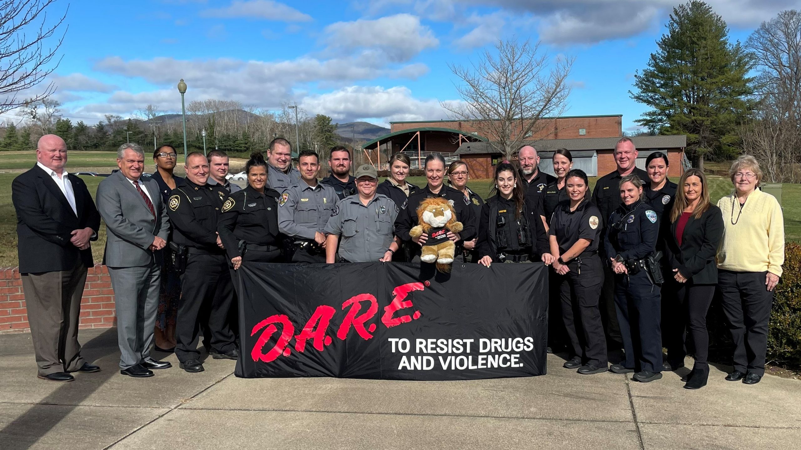 Class Photo from the 2022 North Carolina D.A.R.E. Officer Training